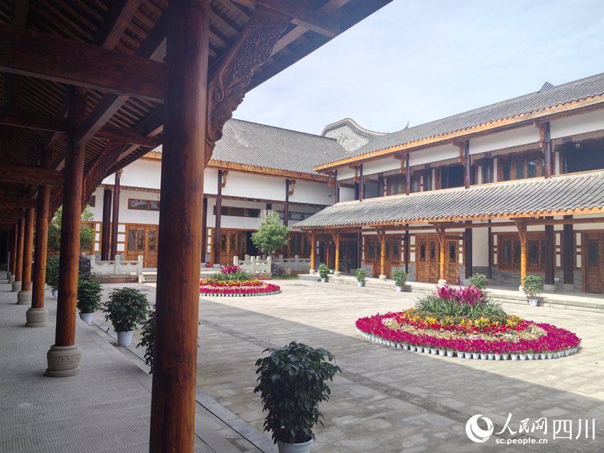 樂山故宮文物南遷陳列館主館院內。人民網記者 劉海天攝