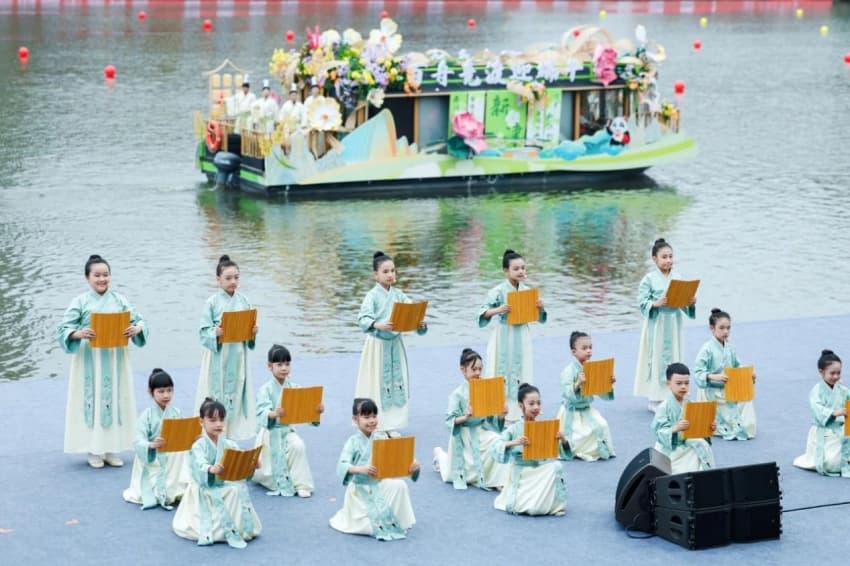 漢服民俗巡游。夏欣梅攝