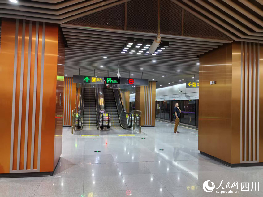 成都地鐵5號線撫琴站。人民網記者 劉海天攝