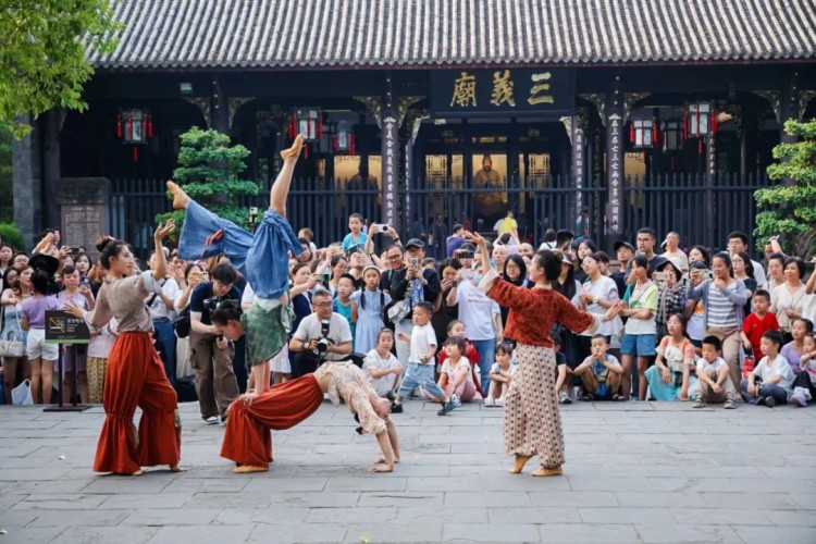 武侯祠文藝表演。成都市文廣旅局供圖