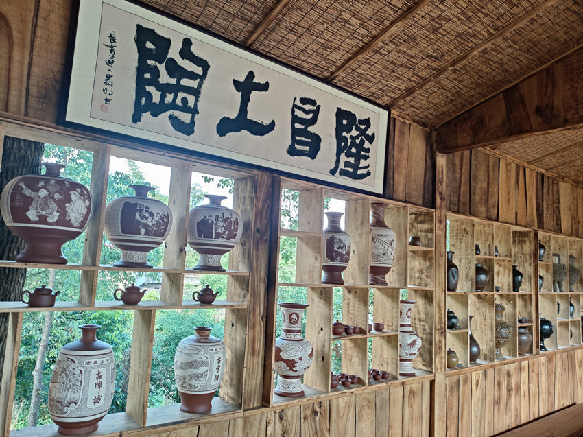 隆昌土陶作品。張生俊攝