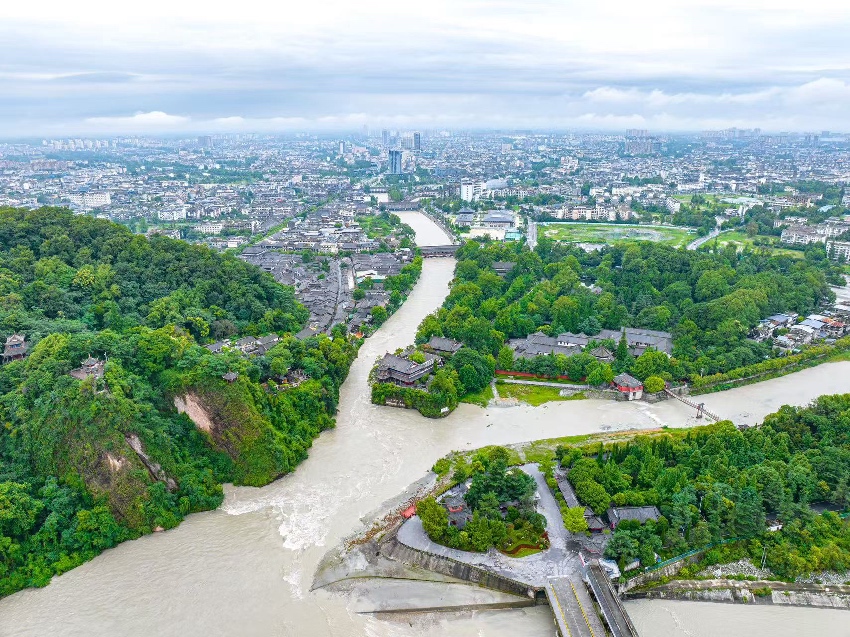 航拍都江堰。都江堰水利發展中心供圖