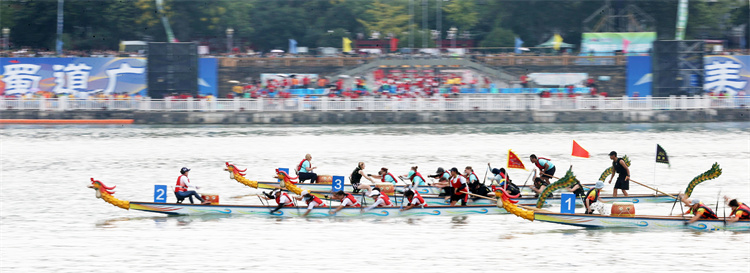 2024年廣元女兒節國際鳳舟賽決賽現場。廣元市融媒體中心供圖