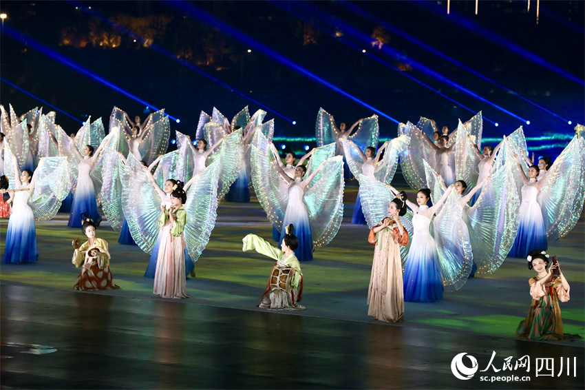 世運會開幕式文藝表演環節。人民網記者 朱虹攝