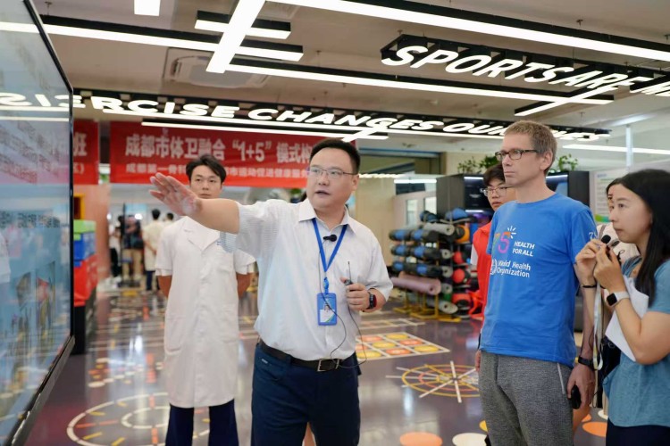 在成都第一骨科醫院實地考察。張靜供圖