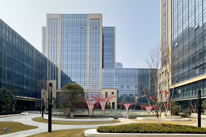 金石科創合作產業園。成都市金牛區第七批對口支援石渠縣工作隊供圖