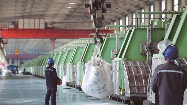 四川中孚科技發展有限公司生產現場。廣元市融媒體中心供圖