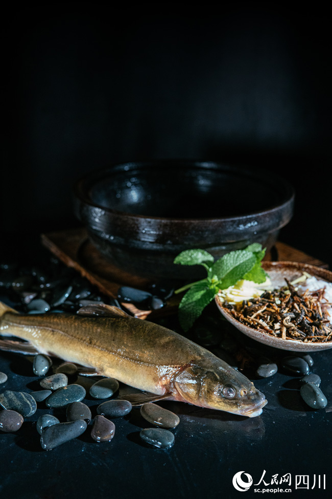 獲得專利的石鍋魚美食。實習生唐藝娟攝