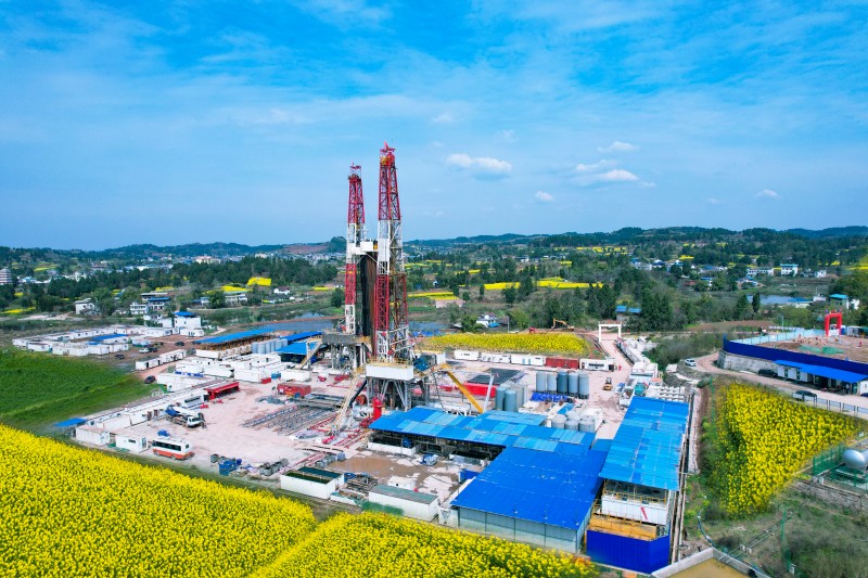 資陽2平臺鉆井施工。王平攝