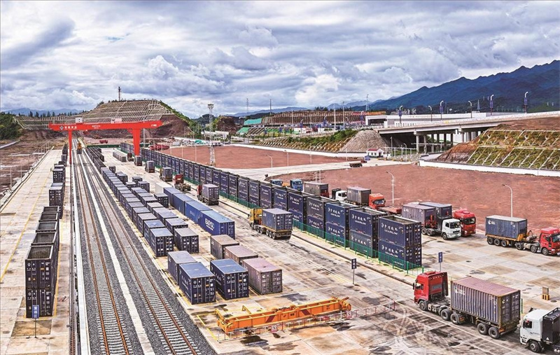 廣元國際鐵路港海關監管中心。廣元市交通局供圖