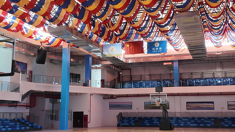 若爾蓋縣體育館館內。實習生陳茜曦攝