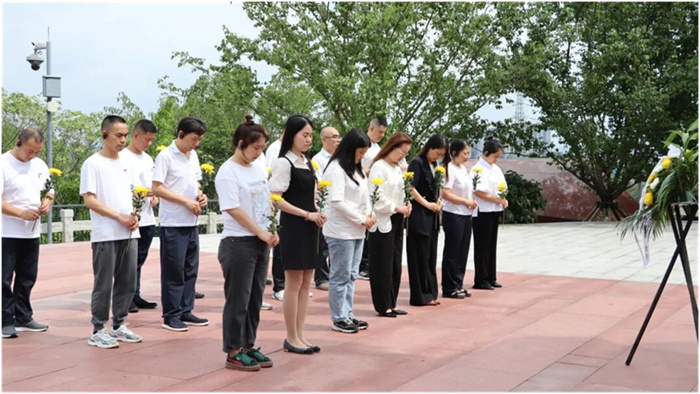 緬懷紀念。自貢市烈保中心供圖