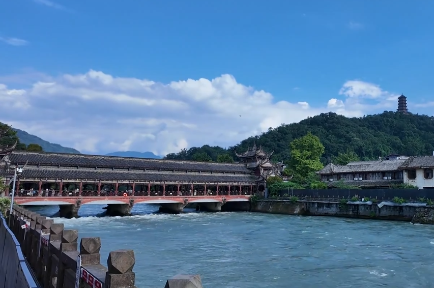 看千年都江堰的“隱形術”