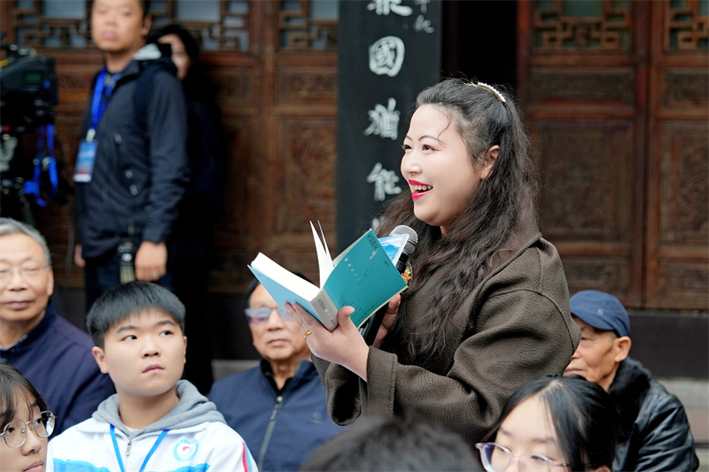 讀者提問。崇州市委宣傳部供圖