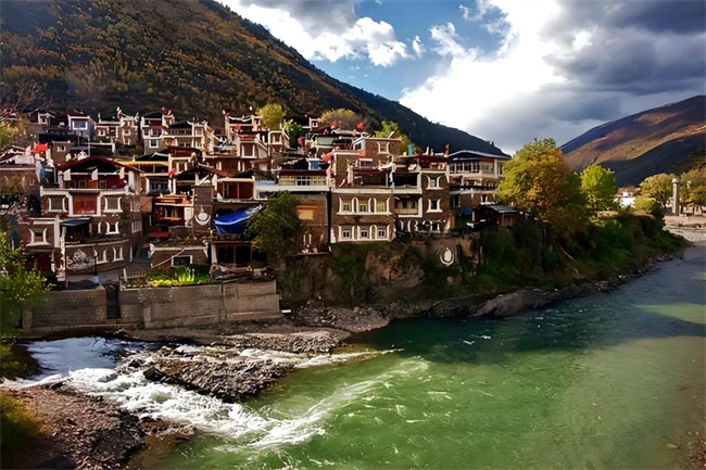 中國傳統村落阿壩州馬爾康市西索村。四川省住房和城鄉建設廳供圖