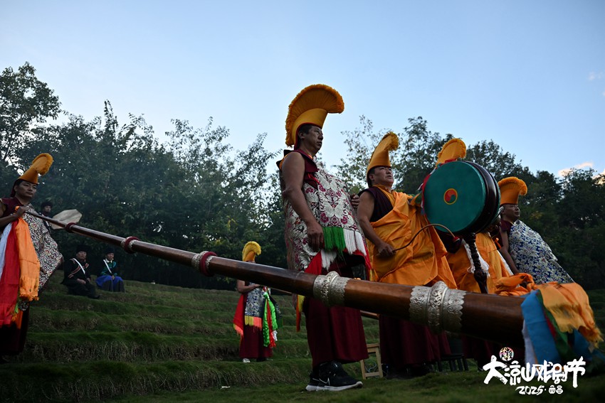 第七屆大涼山戲劇節在四川省涼山彝族自治州西昌市正式啟幕。涼山州委宣傳部供圖