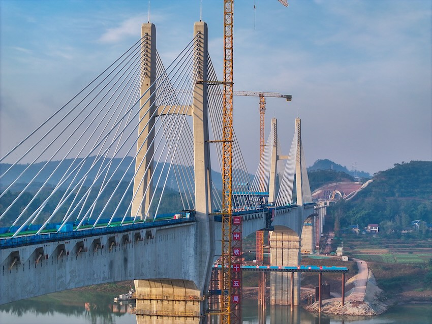 渠江特大橋。成達萬高速鐵路有限責任公司供圖