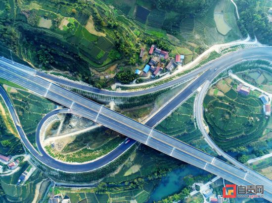 成都到自貢到宜賓高速公路雙古互通