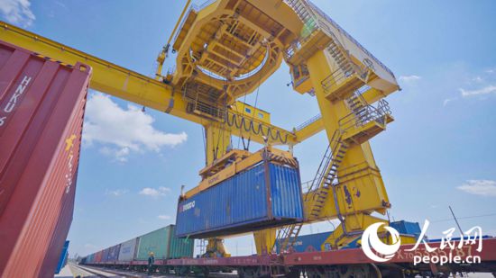 霍爾果斯鐵路口岸。人民網 李欣洋攝