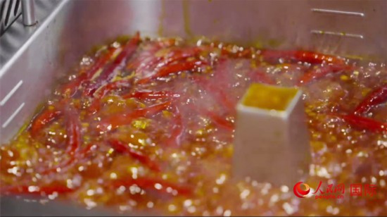 成都麻辣火鍋。人民網記者 張榮攝